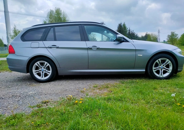 BMW Seria 3 cena 27900 przebieg: 186000, rok produkcji 2010 z Płońsk małe 407